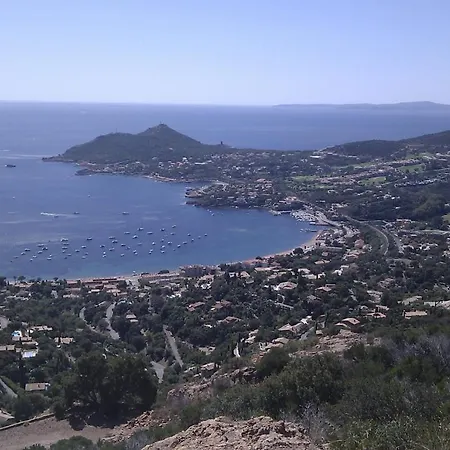 Cap Esterel Les Bastides : 3 Pieces Grande Terrasse Mer I4- Esterel Vacances 39la Saint-Raphaël