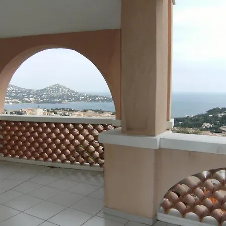 Cap Esterel Les Bastides : 3 Pieces Grande Terrasse Mer I4- Esterel Vacances 39la *